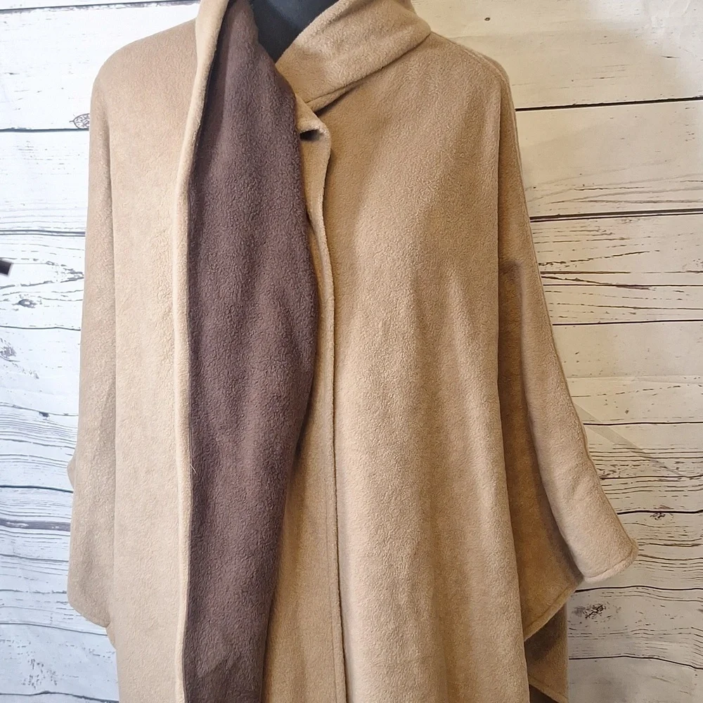 Preston & York Tan Fleece Cape Poncho One Size Mock Neck Coat Wrap